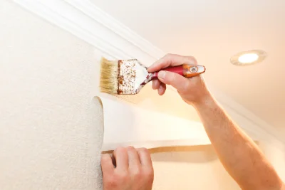 Pose de papier peint à Bacilly — revêtements muraux et toiles de verre